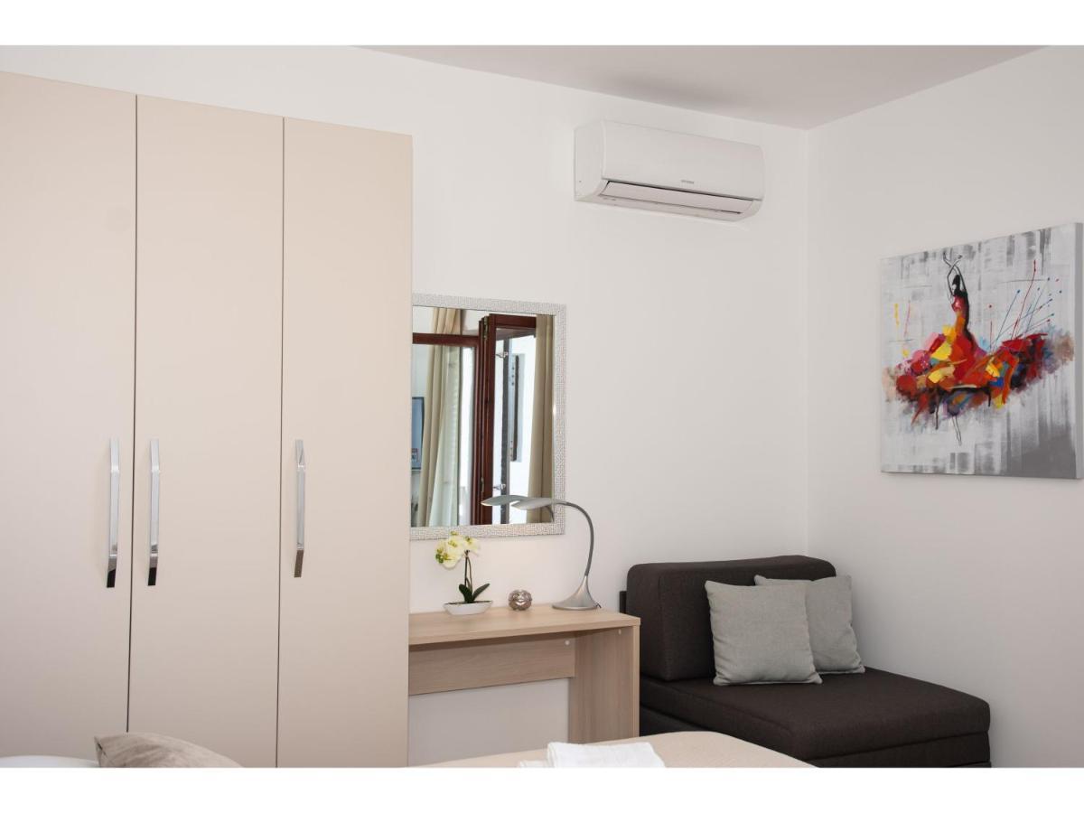 White Diamond Daire Vrsi Dış mekan fotoğraf