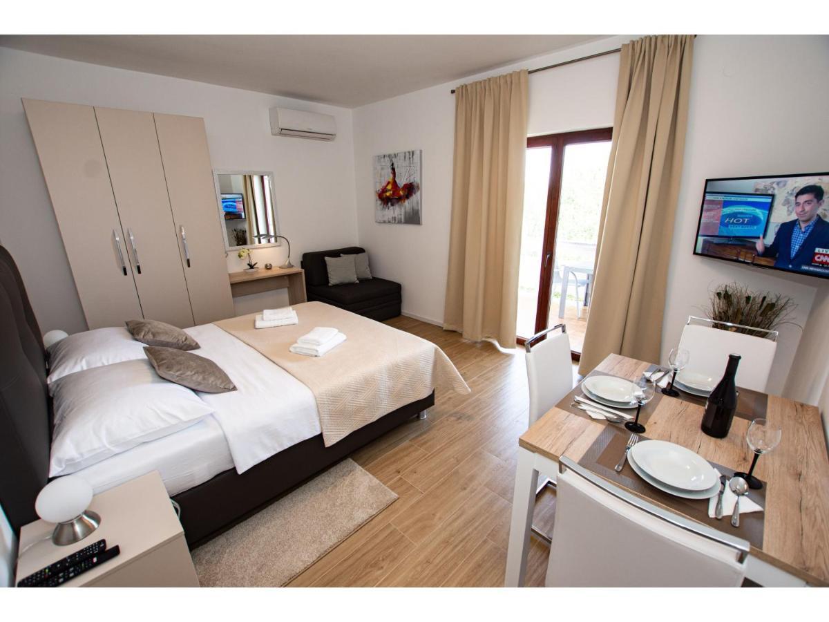 White Diamond Daire Vrsi Dış mekan fotoğraf